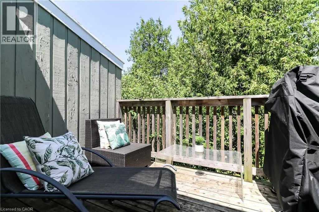 15 DAWSON Drive Unit# 3, #3