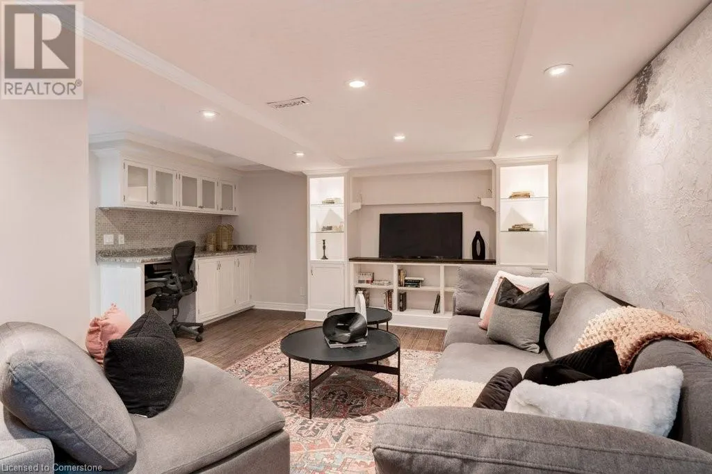 800 UPPER PARADISE Road Unit# 15, #15