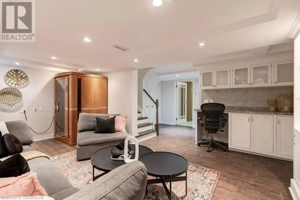 800 UPPER PARADISE Road Unit# 15, #15