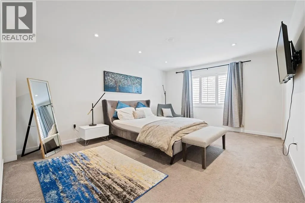 136 CRAFTER Crescent