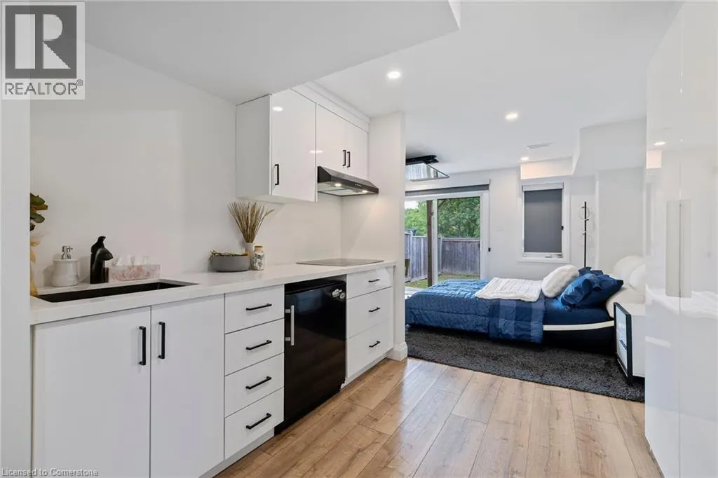 136 CRAFTER Crescent