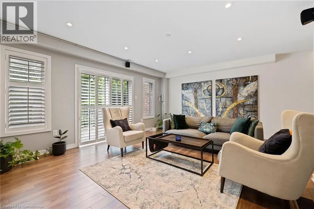136 CRAFTER Crescent