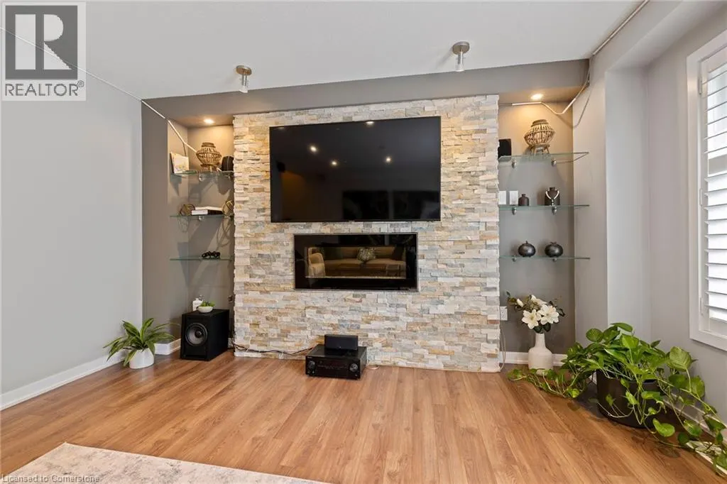 136 CRAFTER Crescent