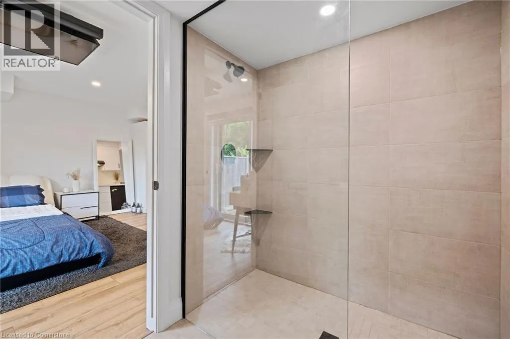 136 CRAFTER Crescent