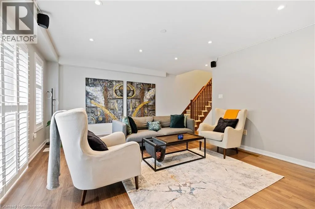 136 CRAFTER Crescent