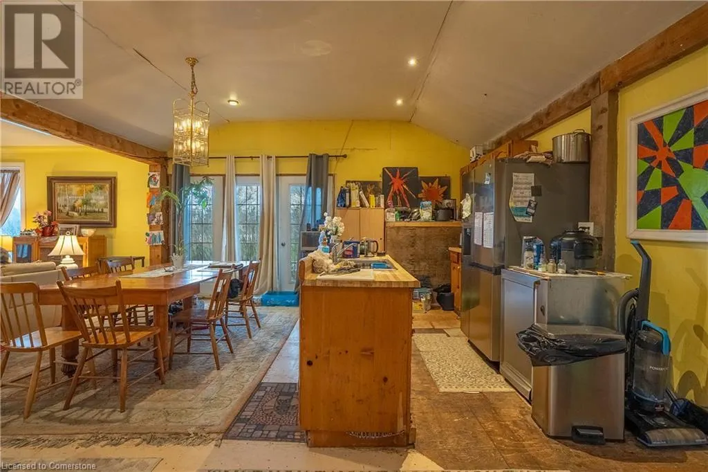 1093 SUNSET Drive