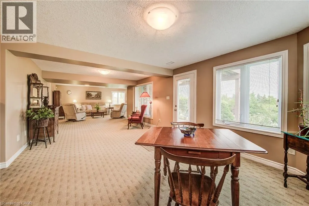 116 STONECROFT Way