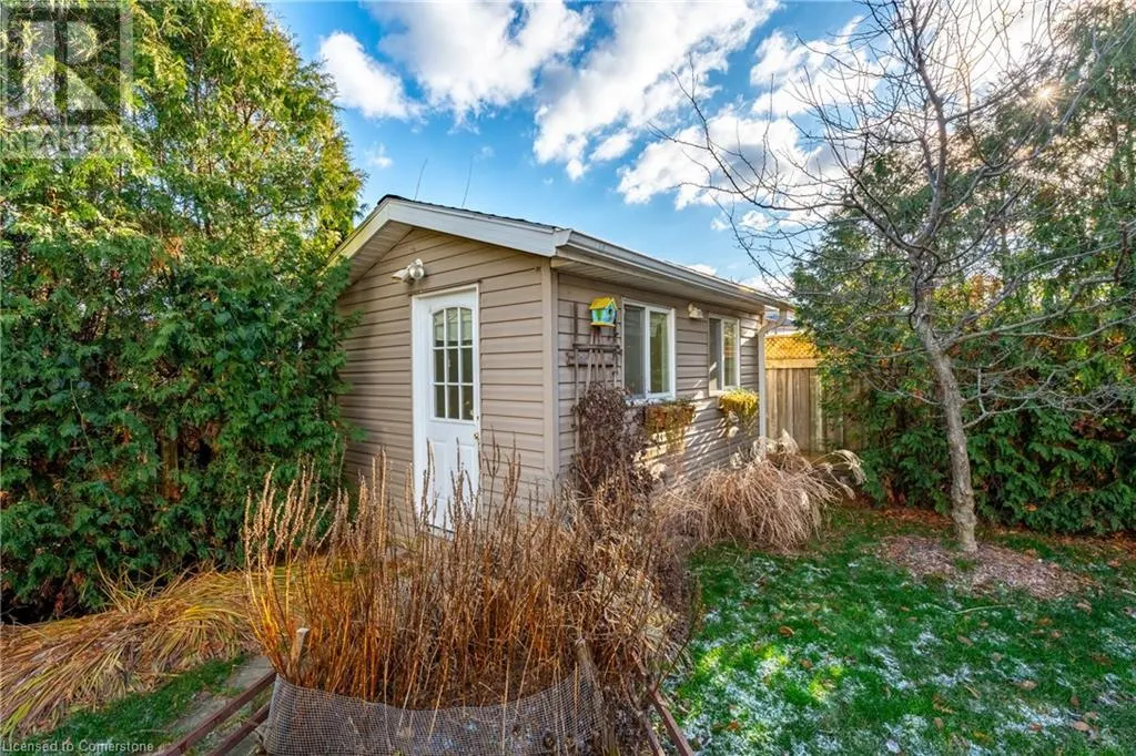 54 GOLDCREST Drive