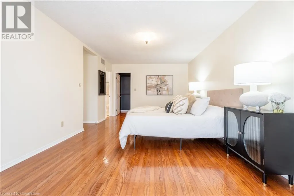 54 GOLDCREST Drive