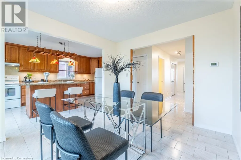 54 GOLDCREST Drive