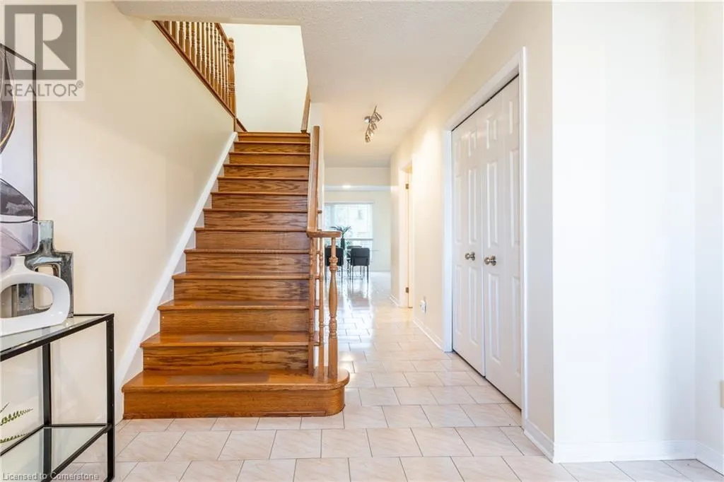 54 GOLDCREST Drive