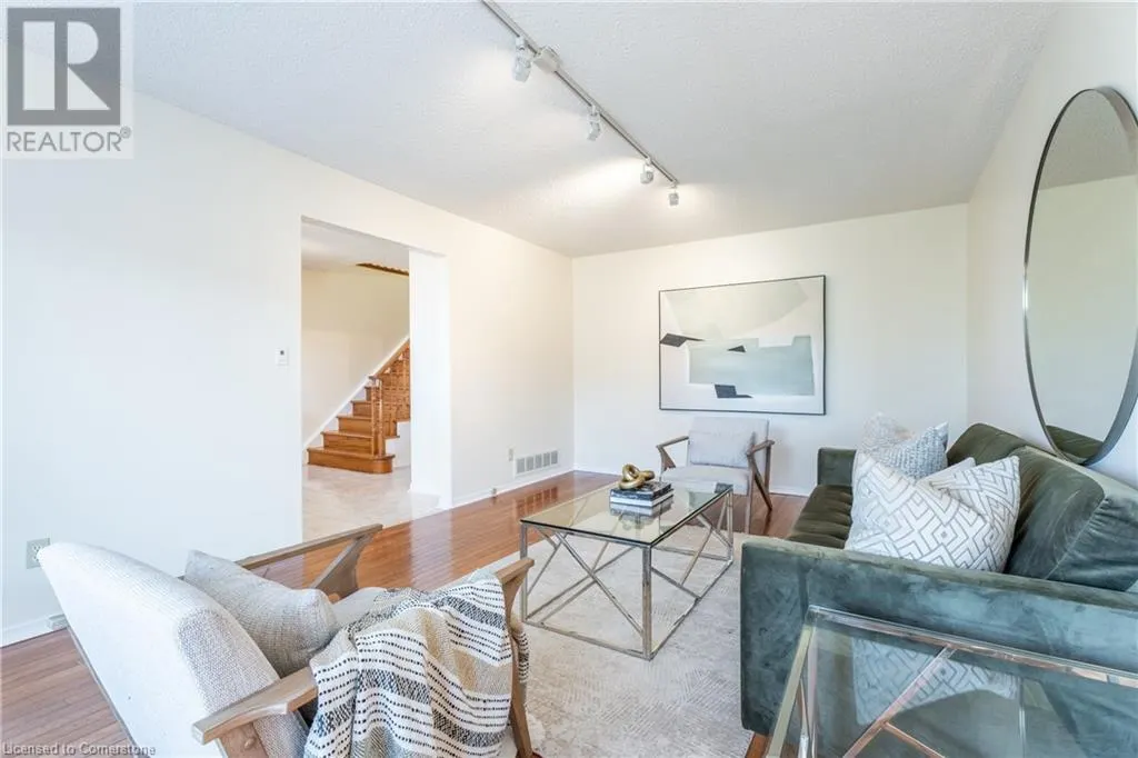 54 GOLDCREST Drive