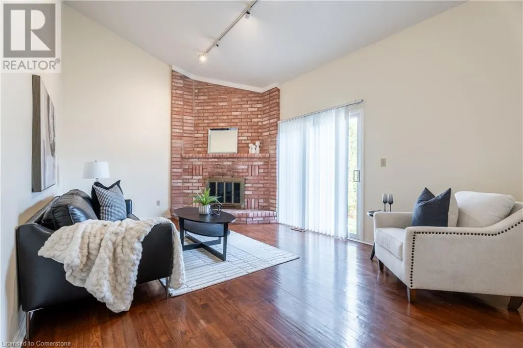 54 GOLDCREST Drive