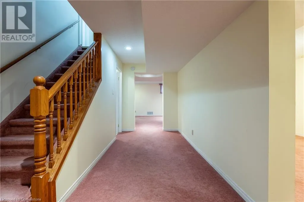 54 GOLDCREST Drive