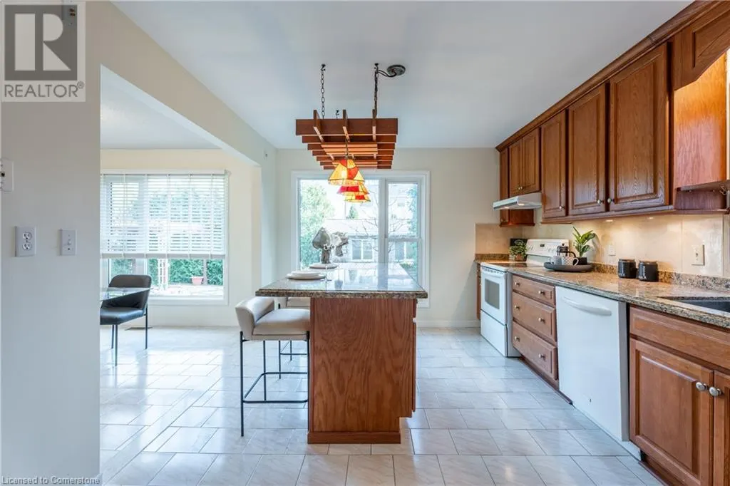 54 GOLDCREST Drive