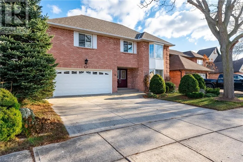 54 GOLDCREST Drive