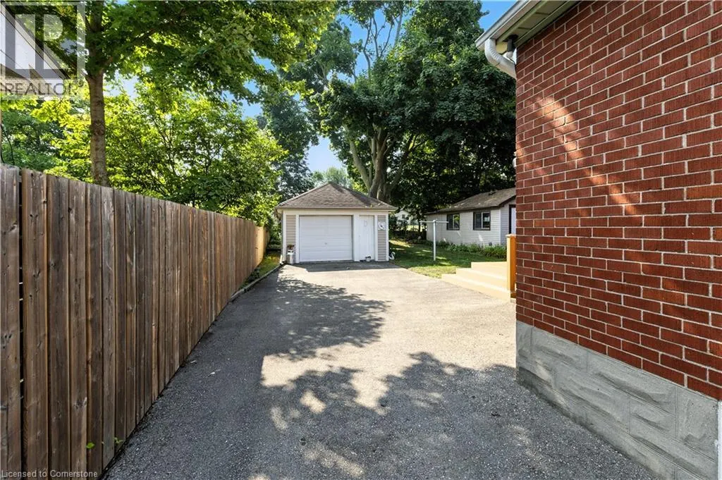 35 GRENVILLE Avenue