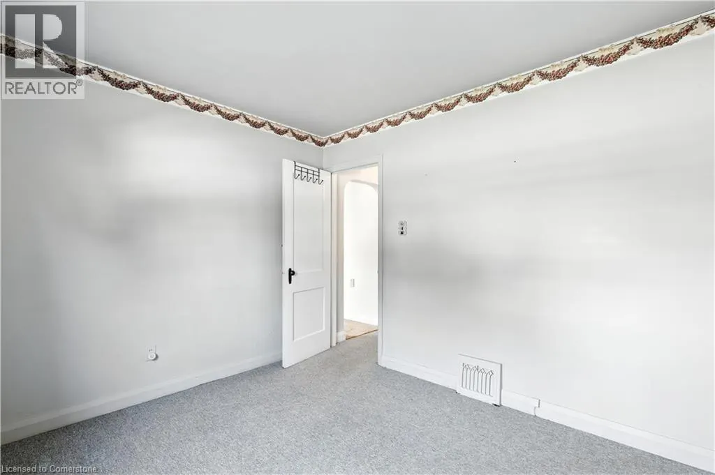 35 GRENVILLE Avenue