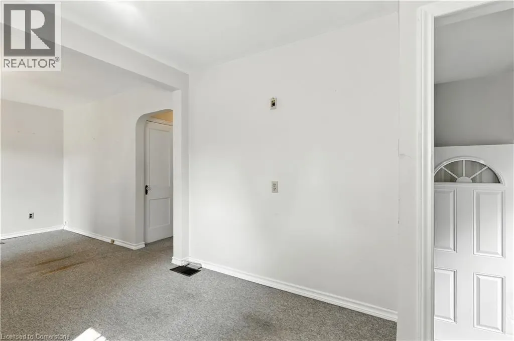 35 GRENVILLE Avenue