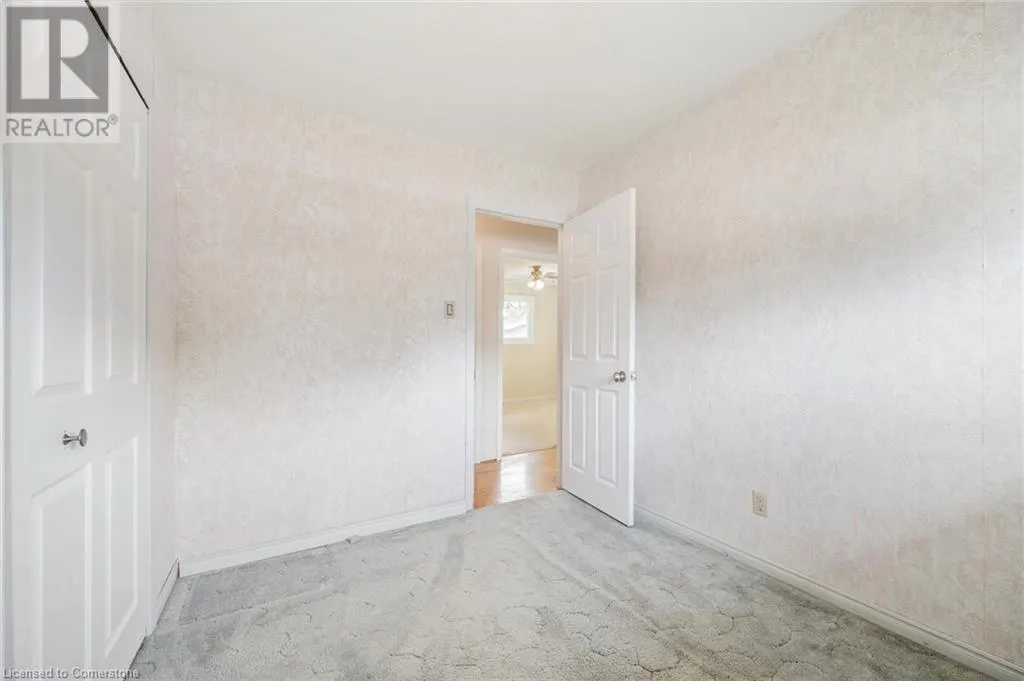 341 REDFORD Crescent