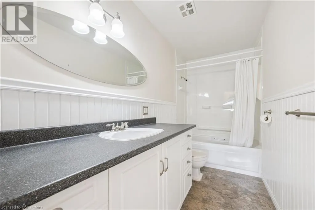 341 REDFORD Crescent