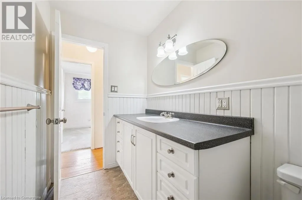 341 REDFORD Crescent