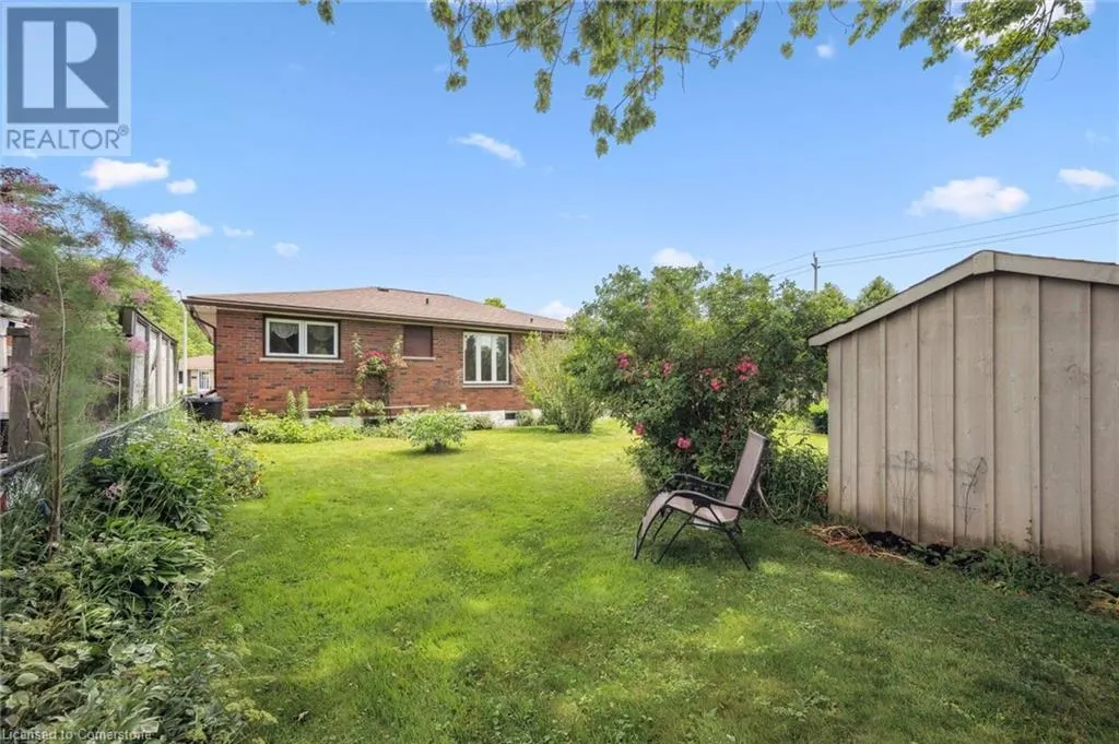 341 REDFORD Crescent