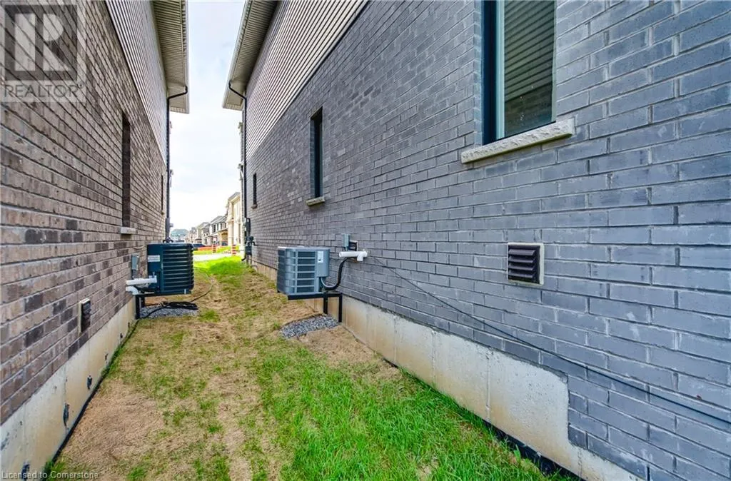 47 GEORGE BRIER Drive W