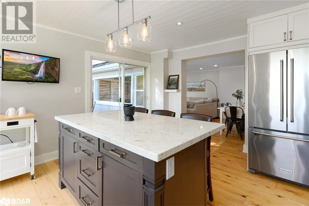 273 SHORELINE Drive