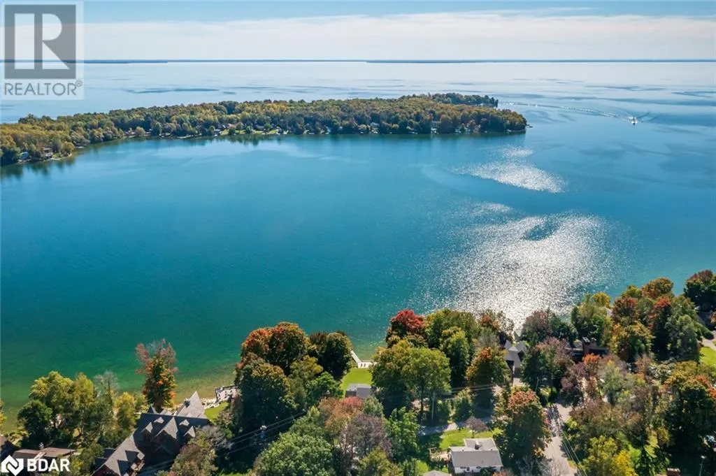 273 SHORELINE Drive
