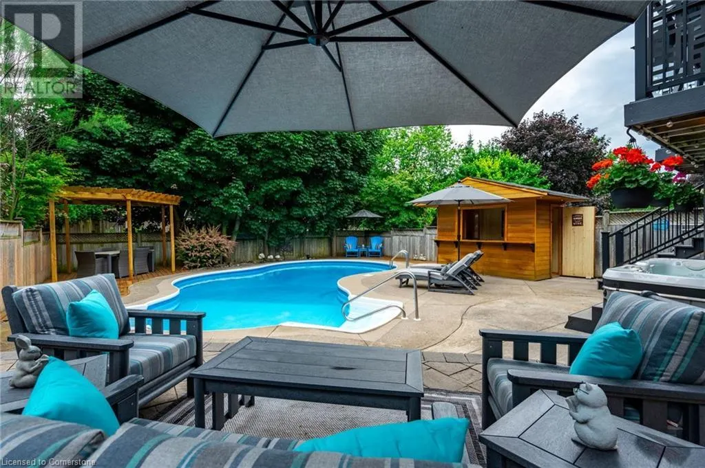 7 VOLTERRA Court