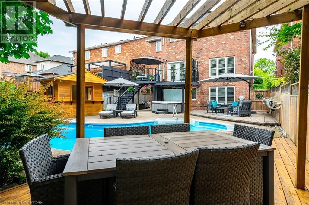 7 VOLTERRA Court