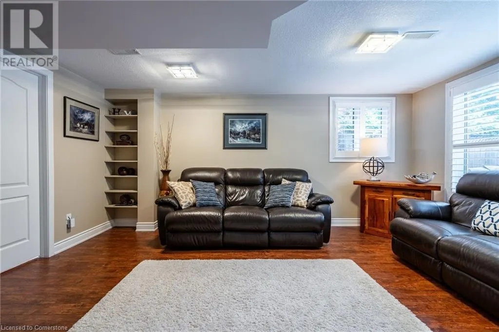 7 VOLTERRA Court
