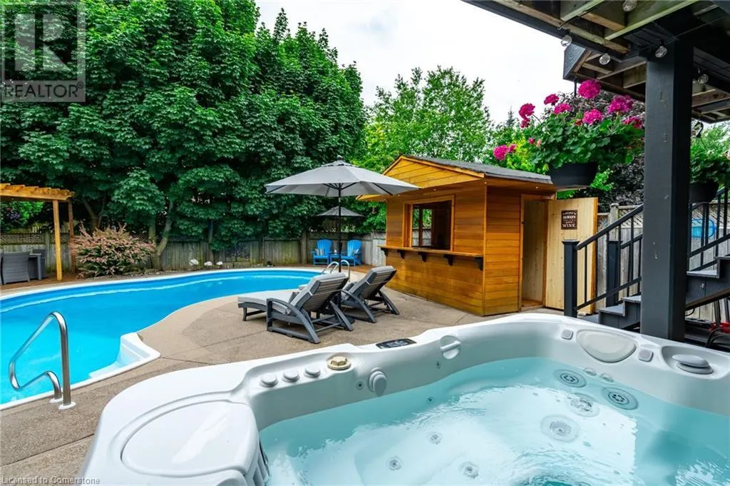 7 VOLTERRA Court