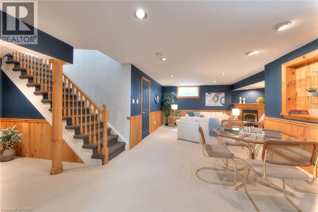 17 WOODS EDGE Court Unit# 165, #165