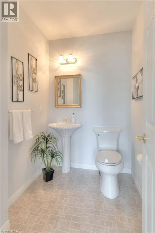 17 WOODS EDGE Court Unit# 165, #165