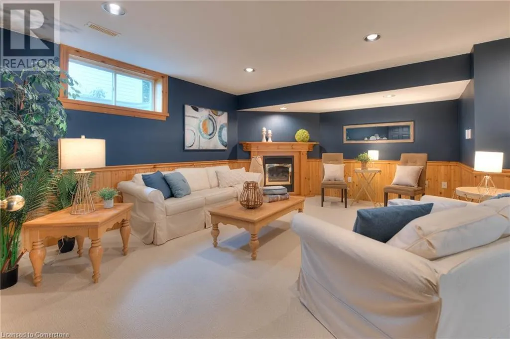 17 WOODS EDGE Court Unit# 165, #165