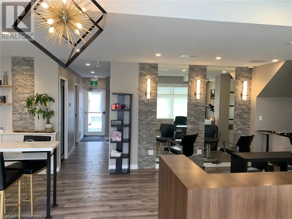 530 NORTH SERVICE Road Unit# 4, #4