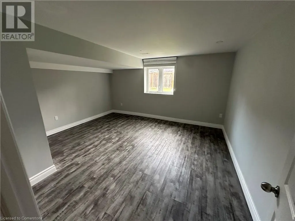 18 ANGELA Crescent