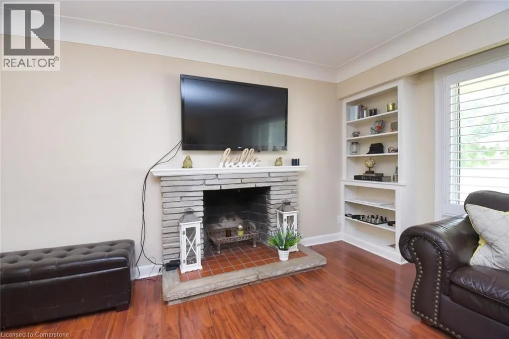 33 BURWELL Avenue