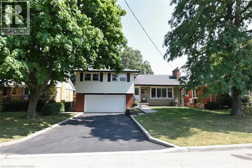 33 BURWELL Avenue