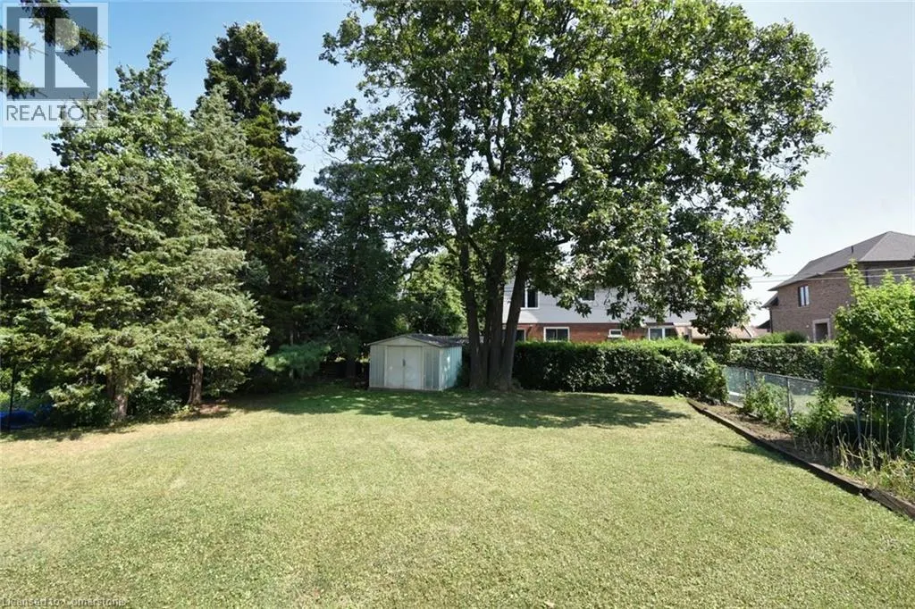 33 BURWELL Avenue
