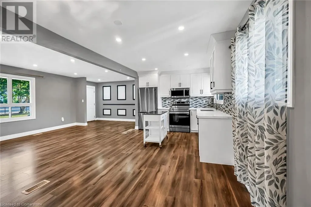 17 BRIERWOOD Avenue