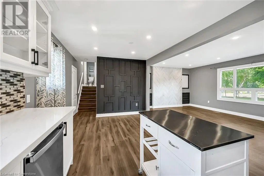 17 BRIERWOOD Avenue