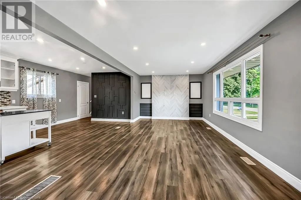 17 BRIERWOOD Avenue