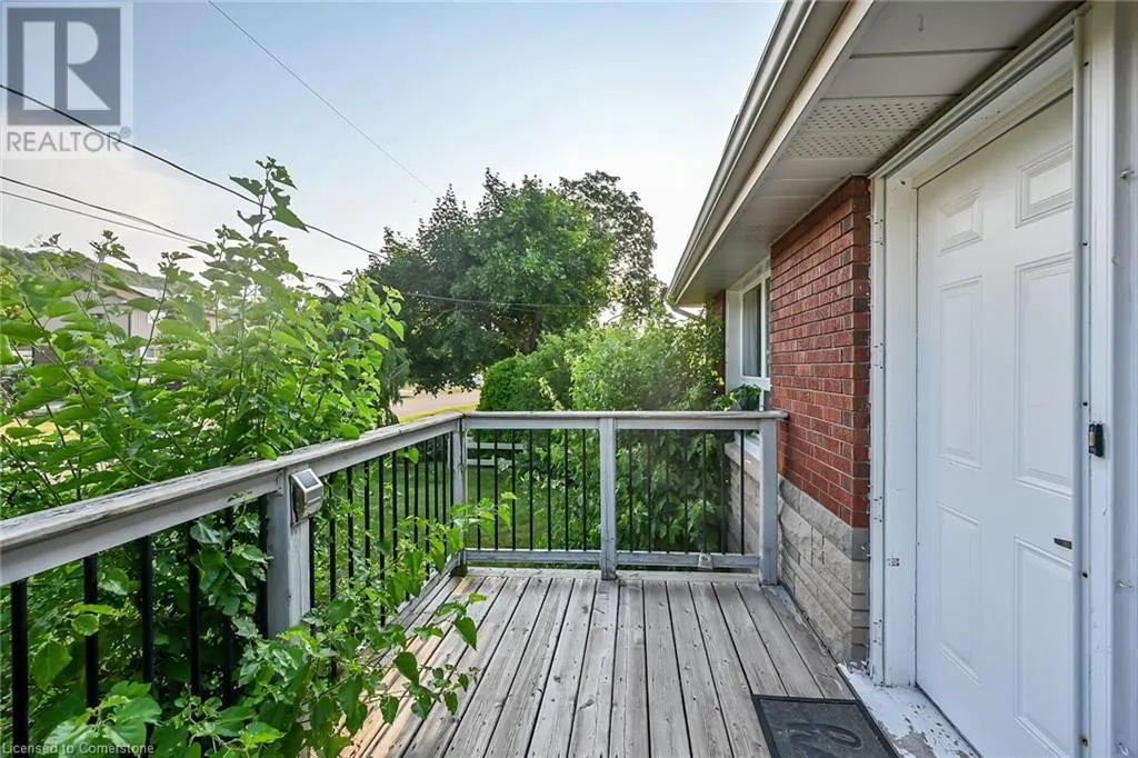 17 BRIERWOOD Avenue