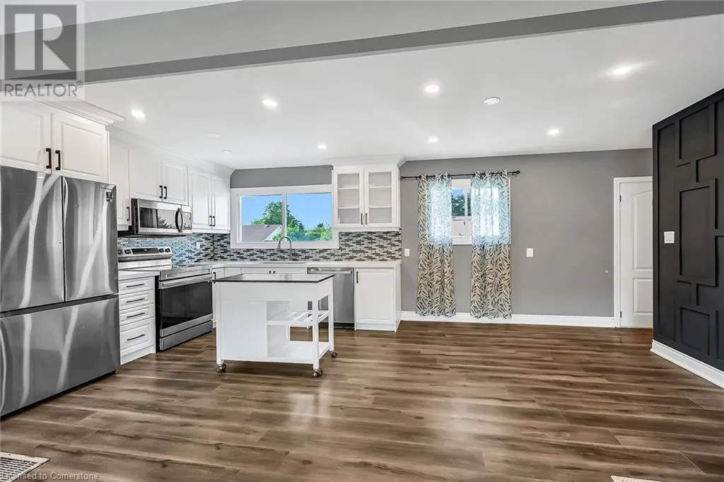 17 BRIERWOOD Avenue