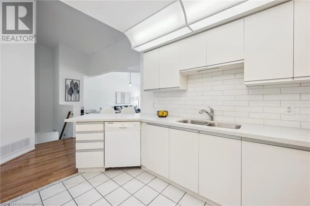 1240 WESTVIEW Terrace Unit# 58, #58
