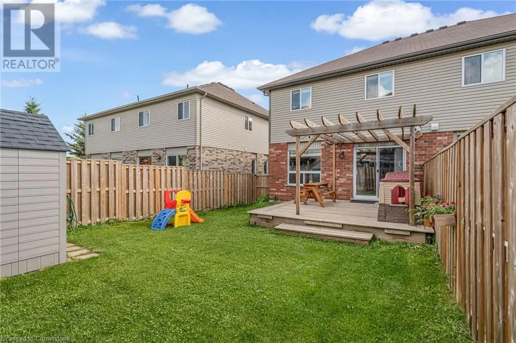 19 OAKES Crescent