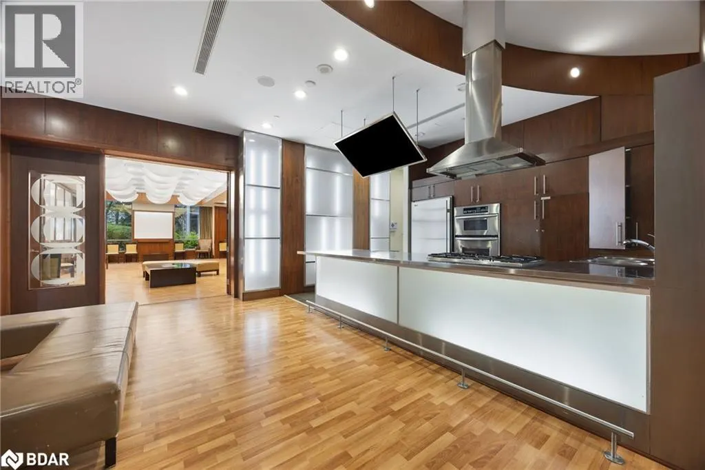 3880 DUKE OF YORK Boulevard Unit# 1202, #1202